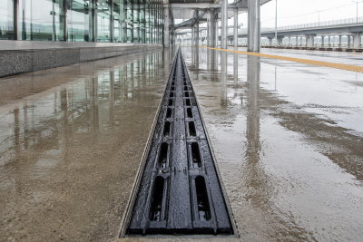 Airports & Railway Stations